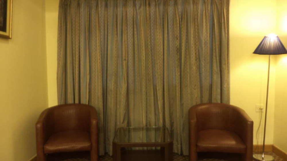 Vishwaratna Hotel Guwahati Dış mekan fotoğraf