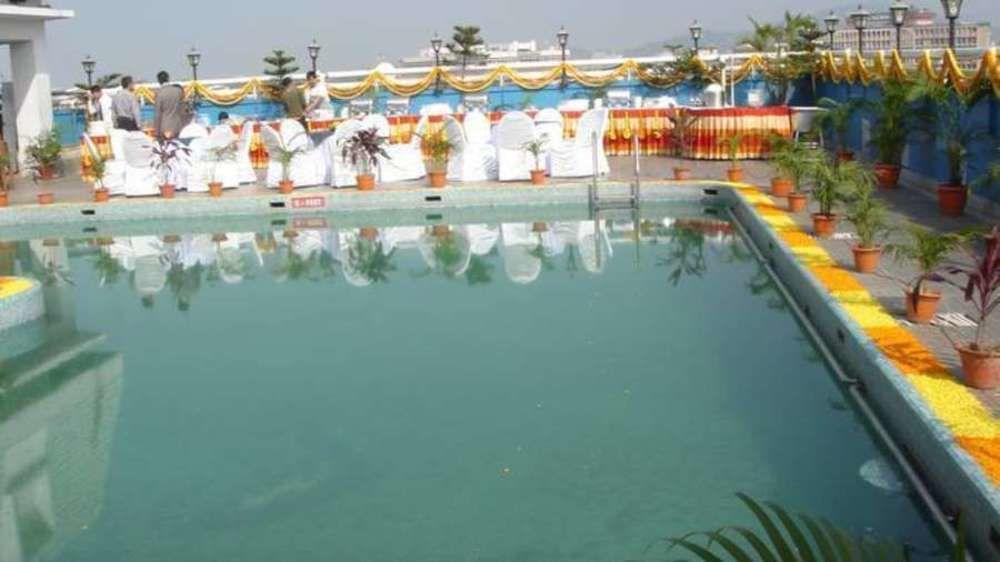 Vishwaratna Hotel Guwahati Dış mekan fotoğraf