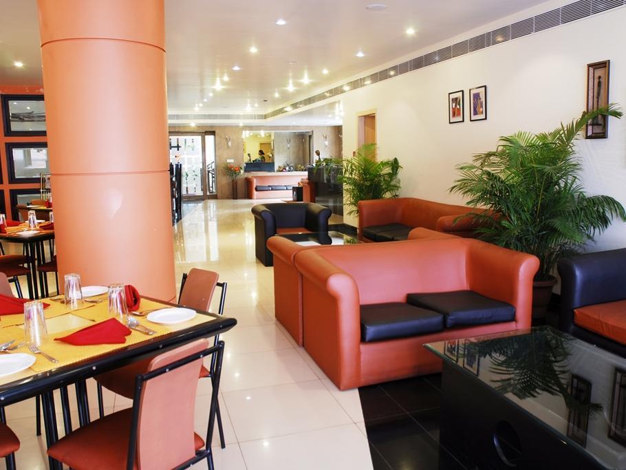 Vishwaratna Hotel Guwahati Dış mekan fotoğraf