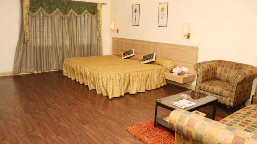 Vishwaratna Hotel Guwahati Dış mekan fotoğraf