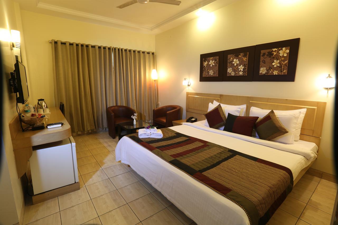 Vishwaratna Hotel Guwahati Dış mekan fotoğraf