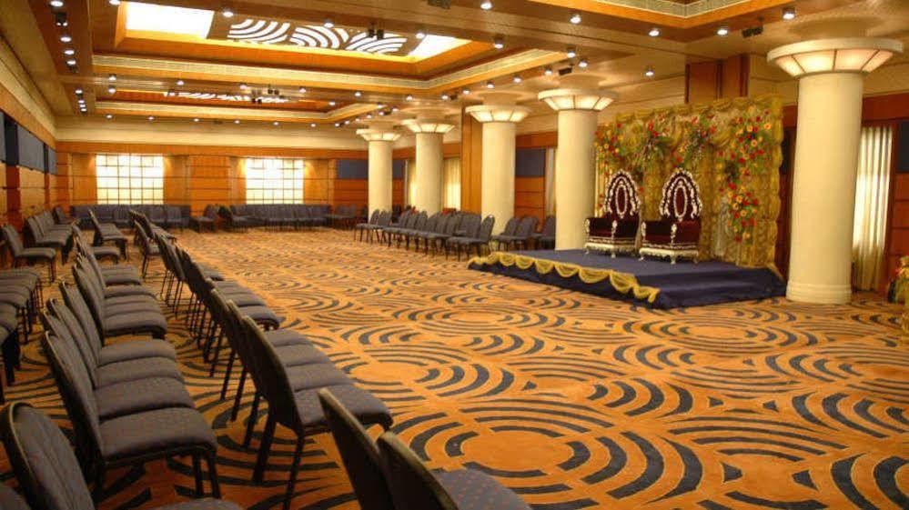 Vishwaratna Hotel Guwahati Dış mekan fotoğraf