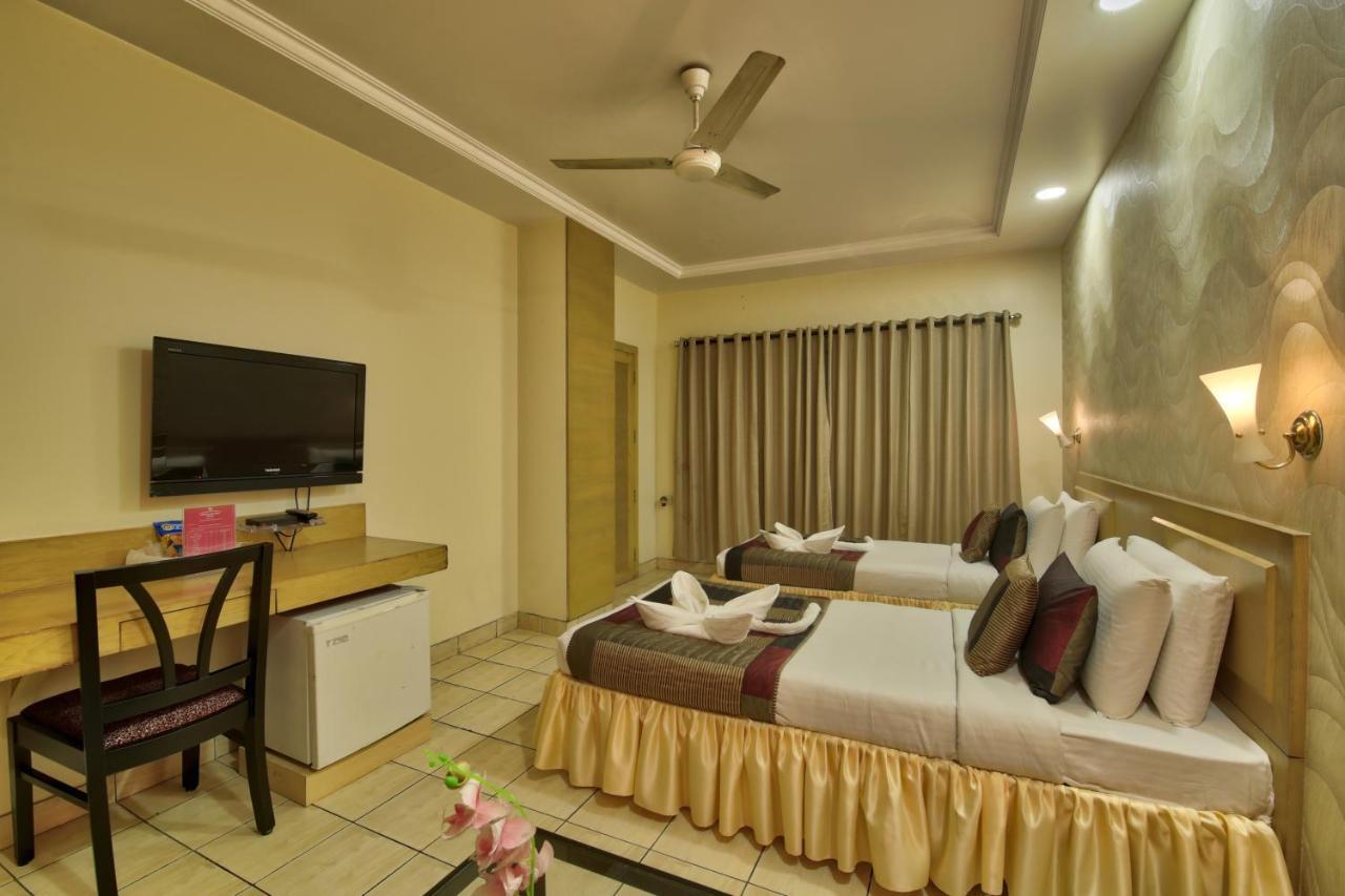 Vishwaratna Hotel Guwahati Dış mekan fotoğraf