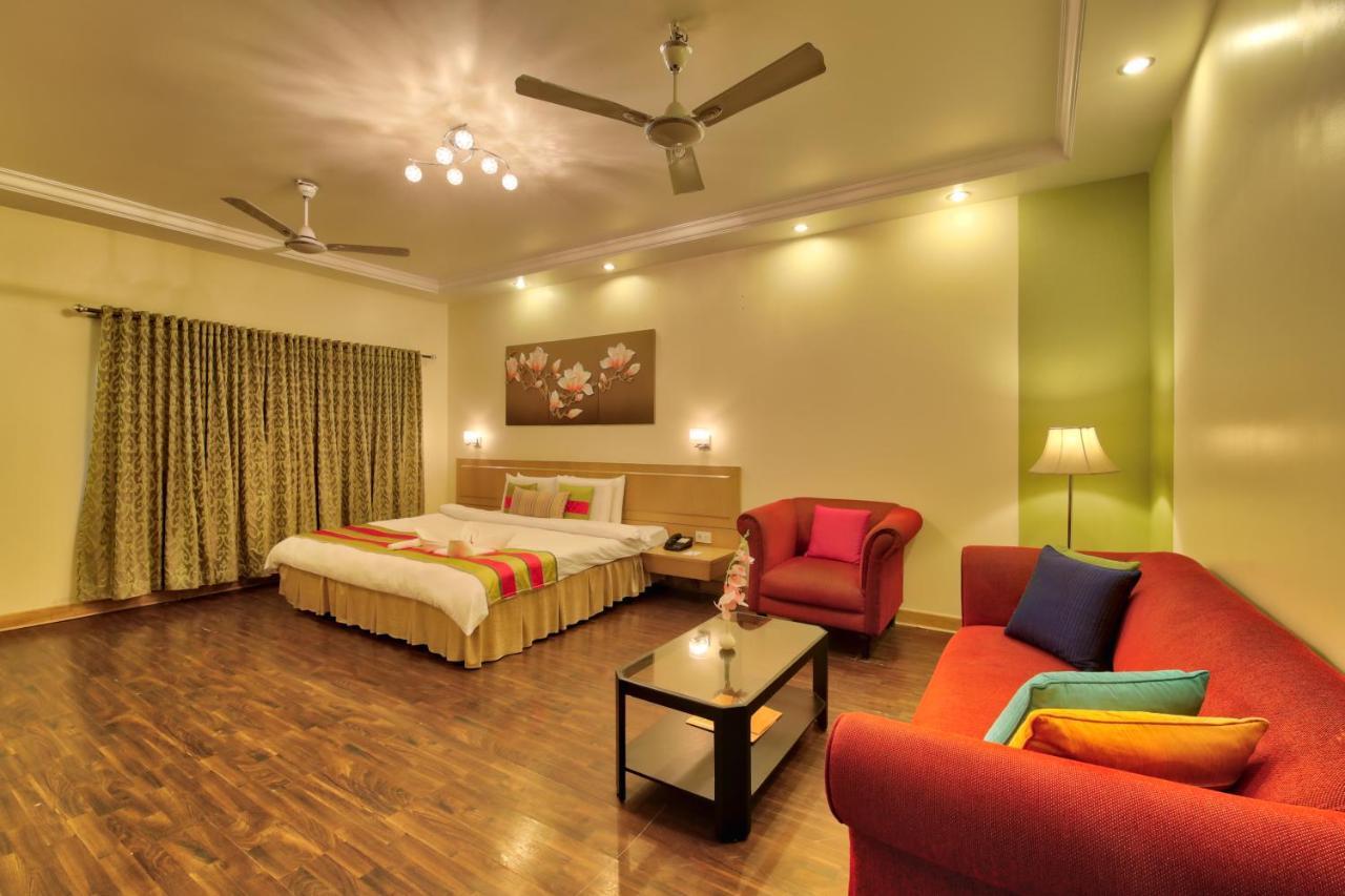 Vishwaratna Hotel Guwahati Dış mekan fotoğraf