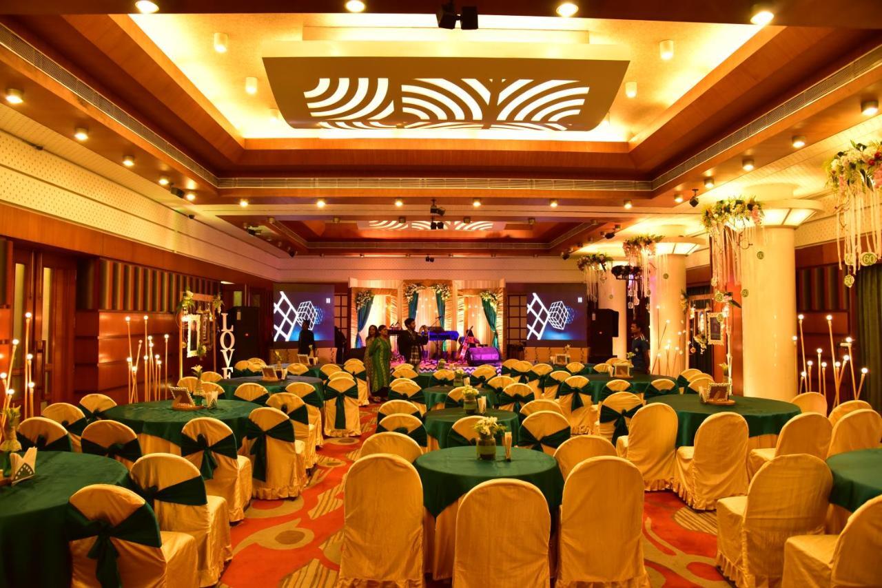Vishwaratna Hotel Guwahati Dış mekan fotoğraf