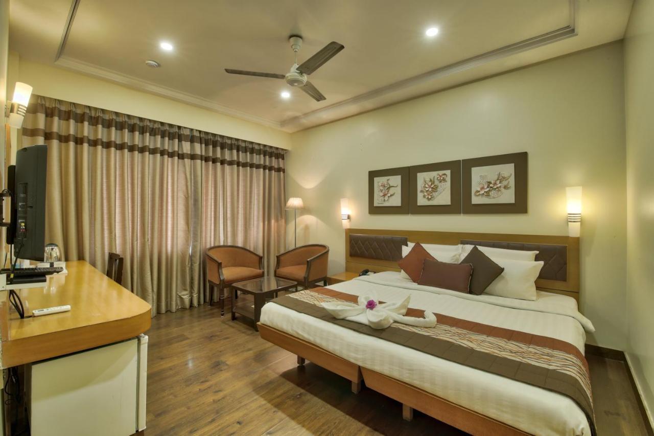 Vishwaratna Hotel Guwahati Dış mekan fotoğraf
