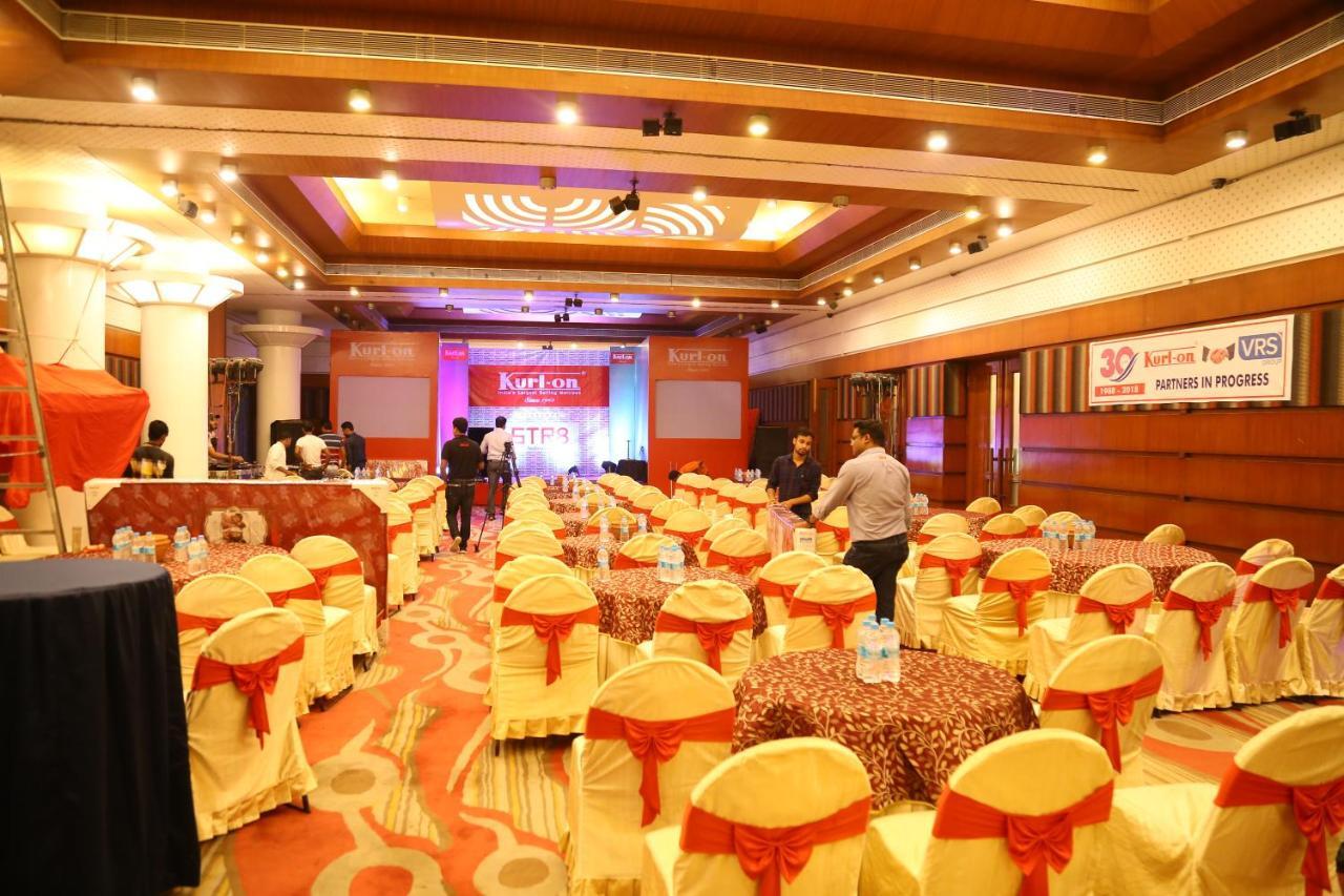 Vishwaratna Hotel Guwahati Dış mekan fotoğraf